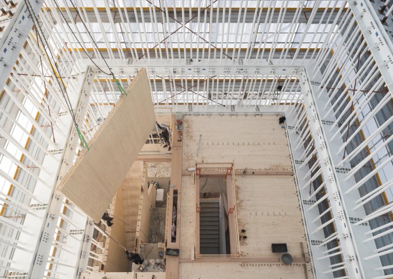 &copy; Marcus Ebener