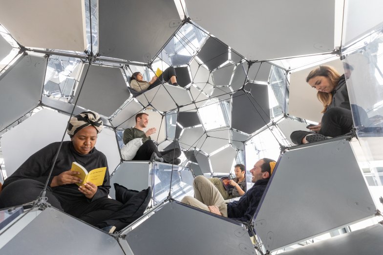  © Tomás Saraceno	