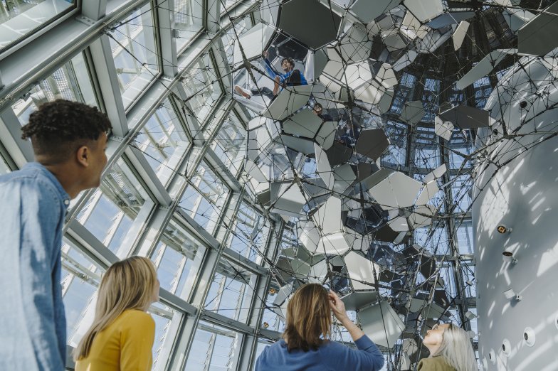  © Tomás Saraceno	