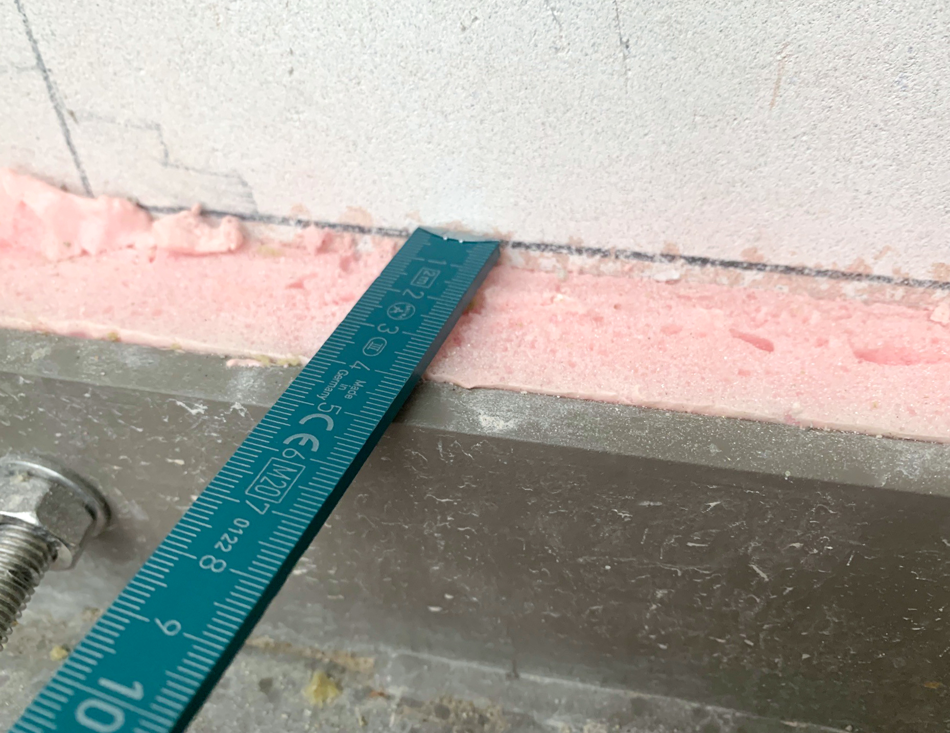Thermal separation to avoid thermal bridges in French balconies