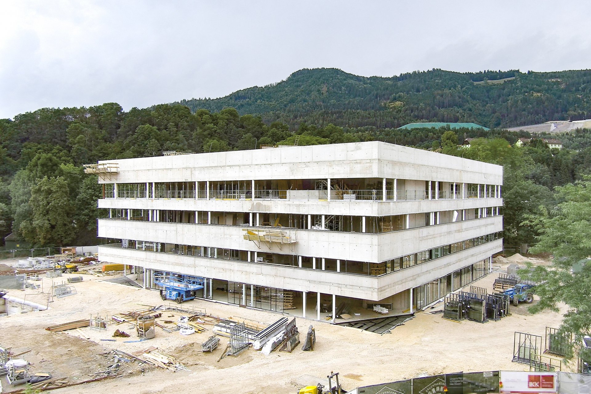 The Study Center Montanuniversität’s column system was created through a multi-objective optimisation process that utilised Octopus and Karamba3D.